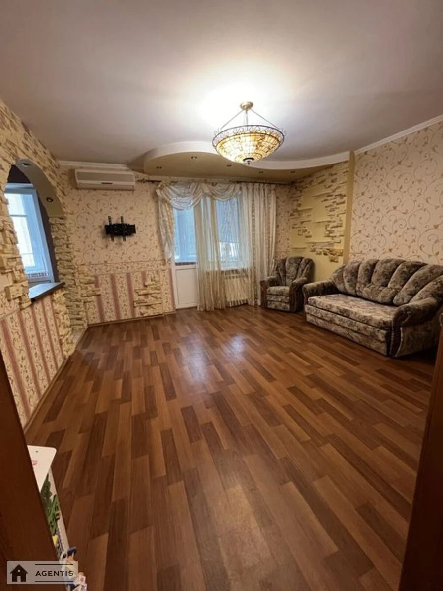 Здам квартиру 2 кімнати, 63 m², 7 пов./9 поверхів. 2, Микільсько-Слобідська 2, Київ. 