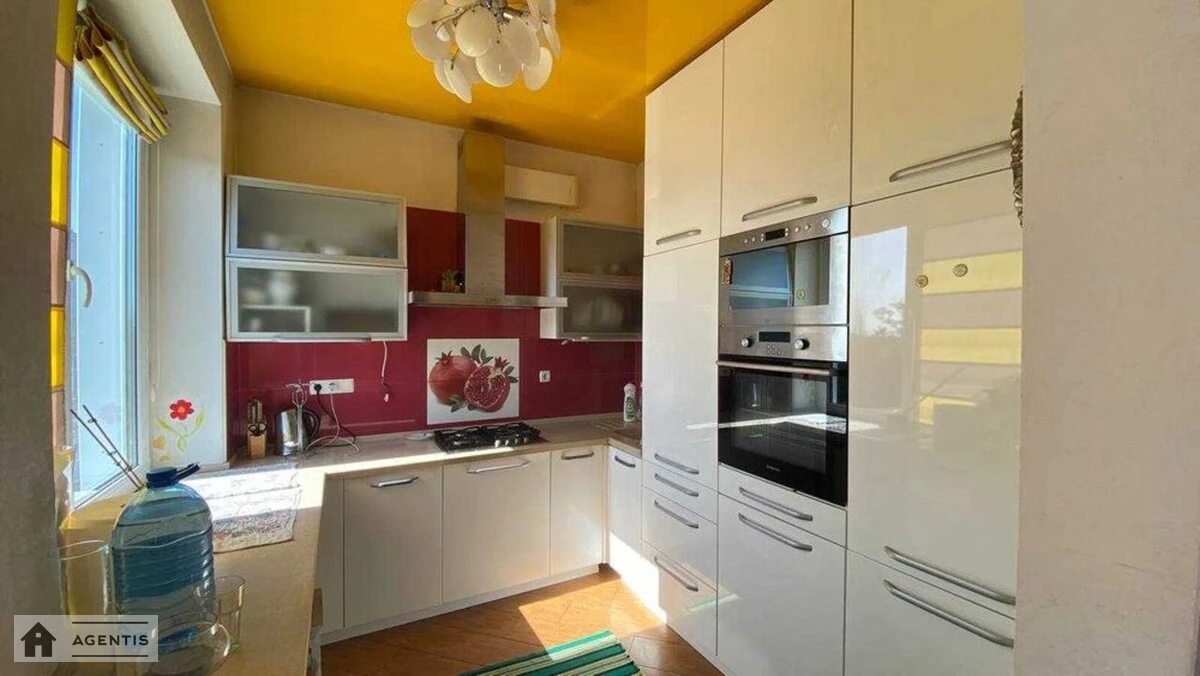 Apartment for rent 3 rooms, 64 m², 5th fl./5 floors. 74, Beresteyskyy prosp. Peremohy, Kyiv. 