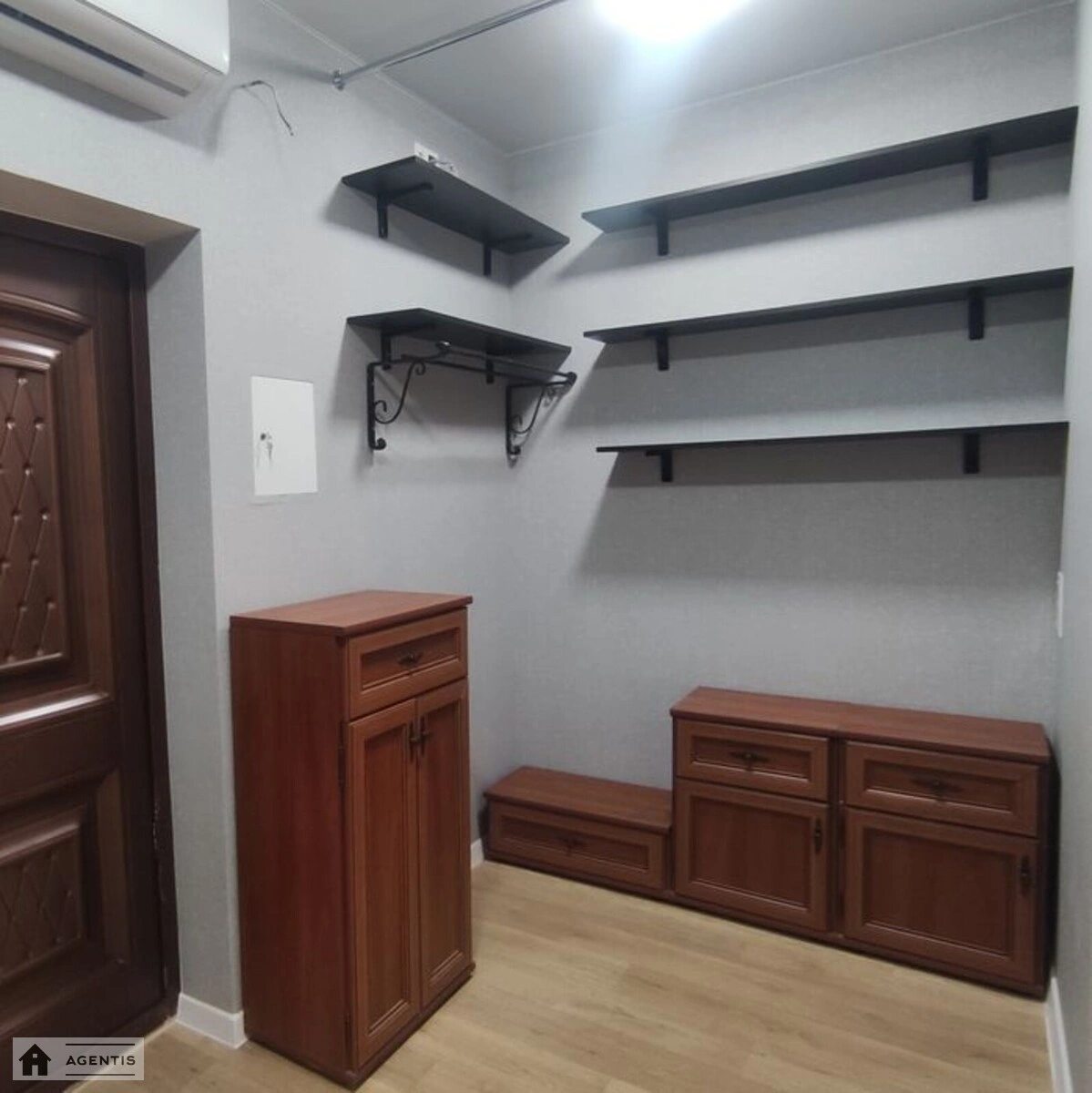 Сдам квартиру 1 комната, 40 m², 1 эт./16 этажей. 148, Академіка Заболотного вул., Киев. 