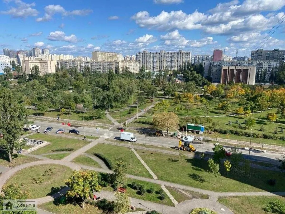 Здам квартиру 3 кімнати, 72 m², 11 пов./16 поверхів. 5, Архітектора Ніколаєва вул., Київ. 