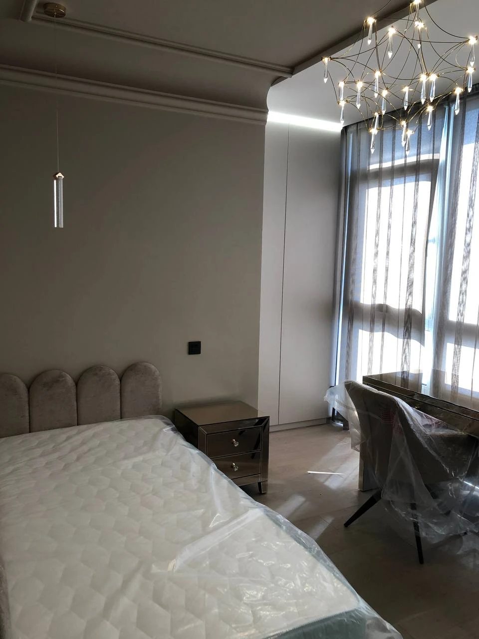 Сдам квартиру 2 комнаты, 75 m², 21 эт./25 этажей. 3, Джона Маккейна, Киев. 