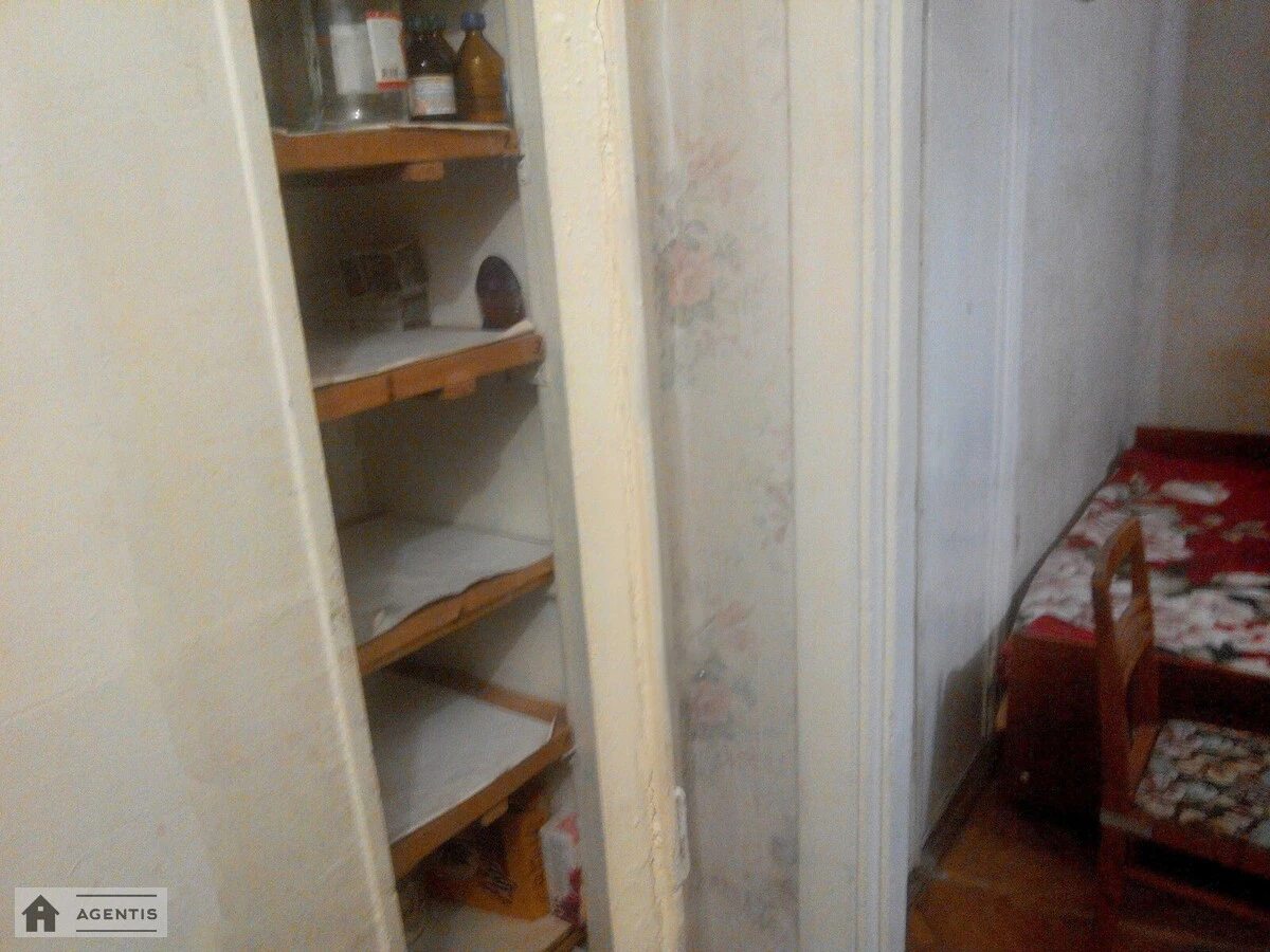 Здам квартиру 1 кімната, 31 m², 4 пов./9 поверхів. 114, Велика Васильківська 114, Київ. 