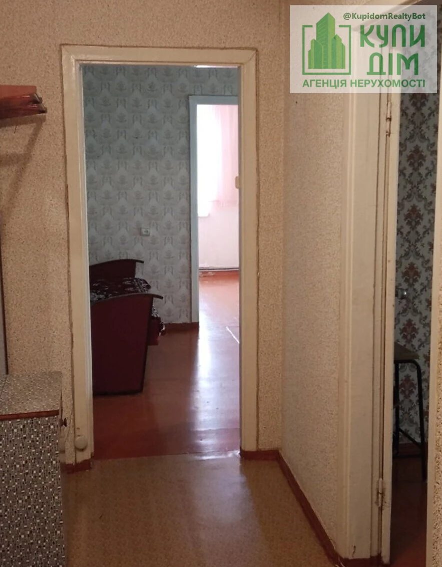 Продаж квартири 4 кімнати, 64 m², 4 пов./5 поверхів. Яновського , Кропивницький. 