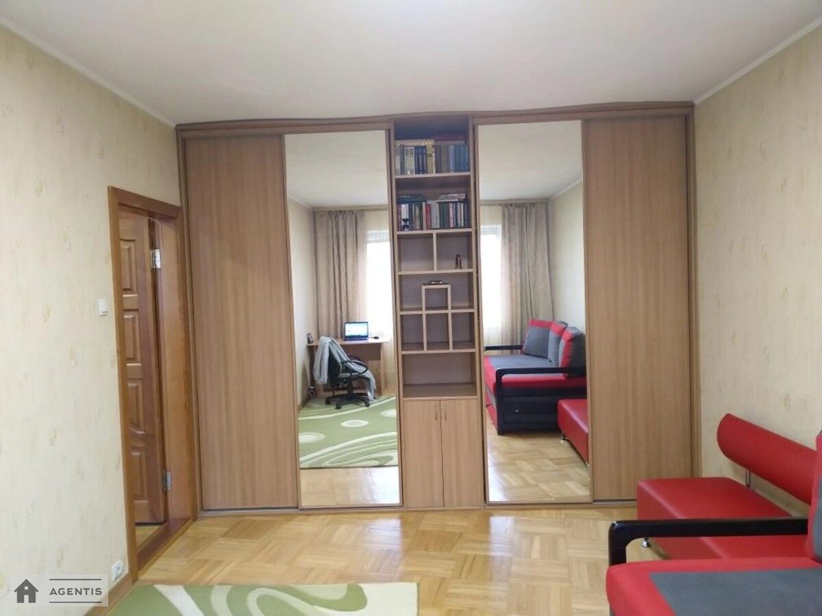 Здам квартиру 1 кімната, 38 m², 8 пов./9 поверхів. 32, Жмеринська 32, Київ. 