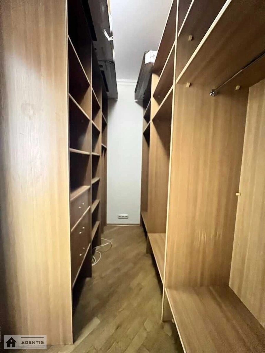 Здам квартиру 4 кімнати, 221 m², 5 пов./12 поверхів. 14, Паторжинського 14, Київ. 