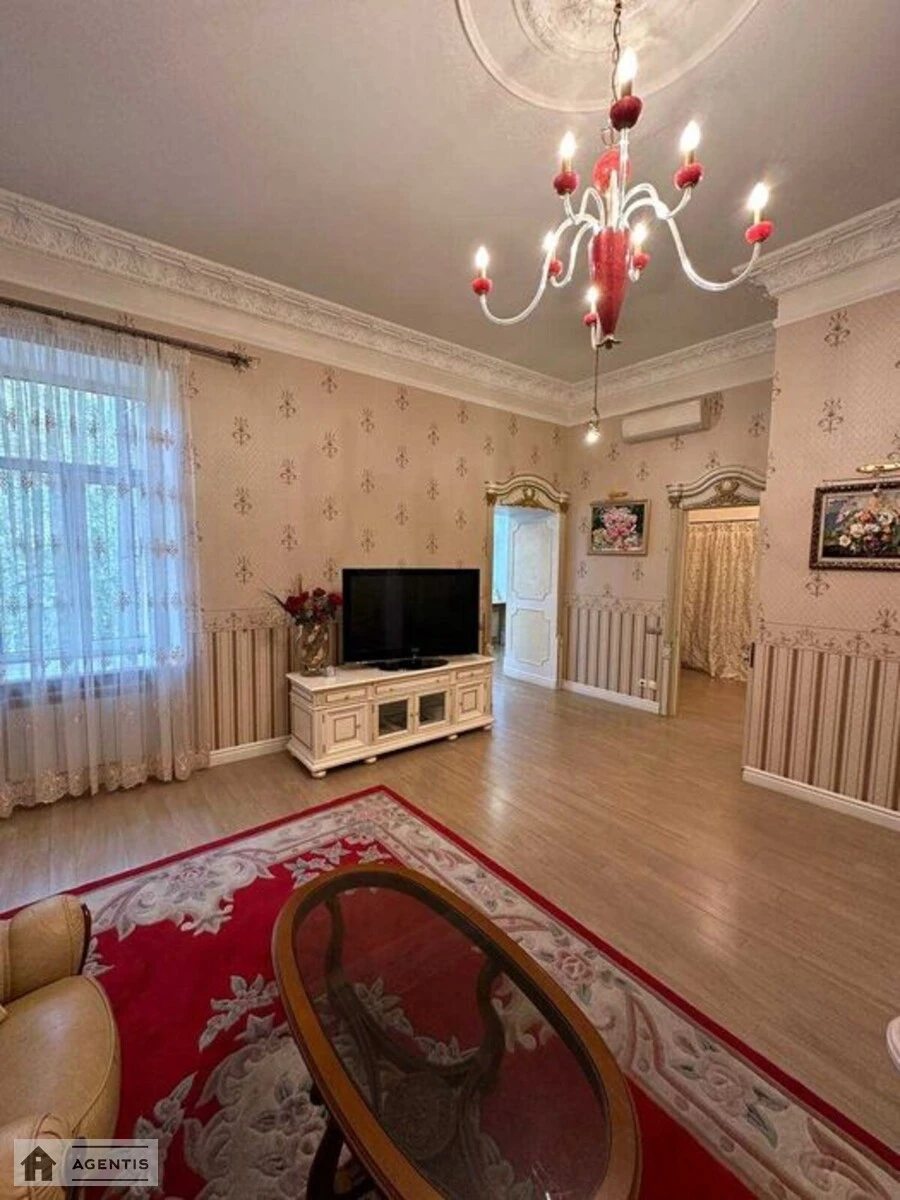 Здам квартиру 2 кімнати, 75 m², 2 пов./4 поверхи. Саксаганського, Київ. 