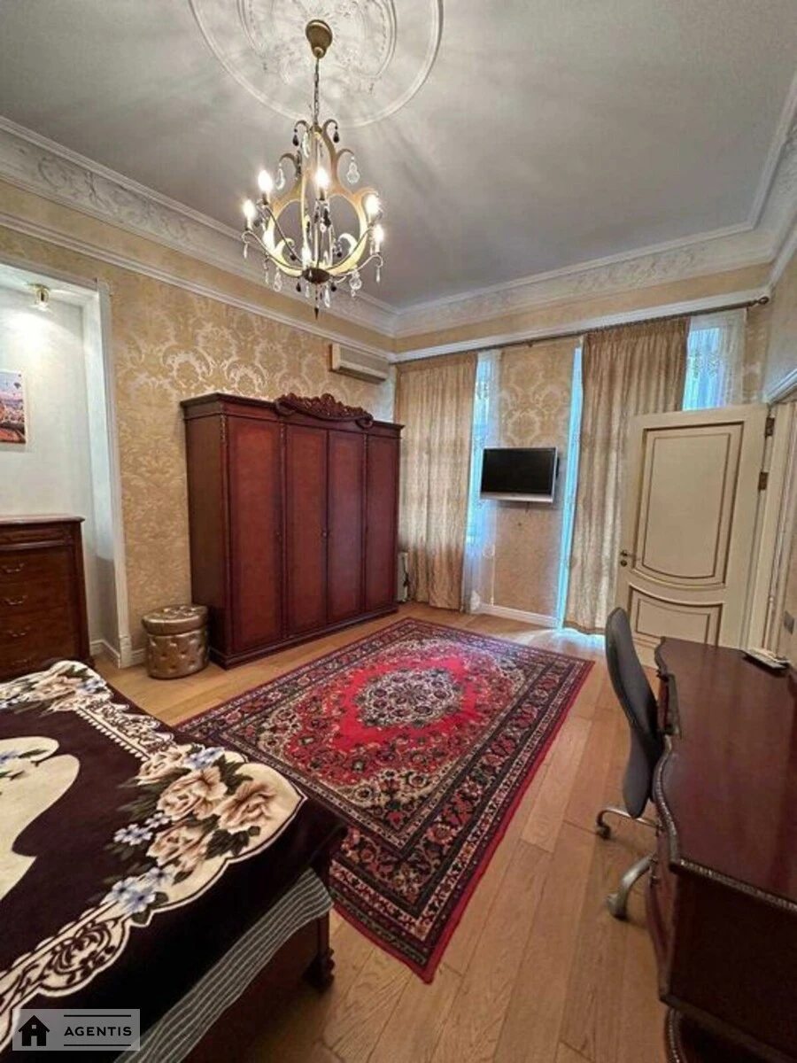 Здам квартиру 2 кімнати, 75 m², 2 пов./4 поверхи. Саксаганського, Київ. 