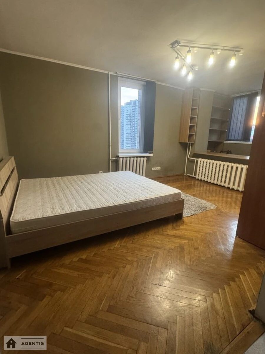 Сдам квартиру 1 комната, 30 m², 13 эт./15 этажей. 7, Митрополита Андрея Шептицького вул. (Анатолія Луначарського), Киев. 