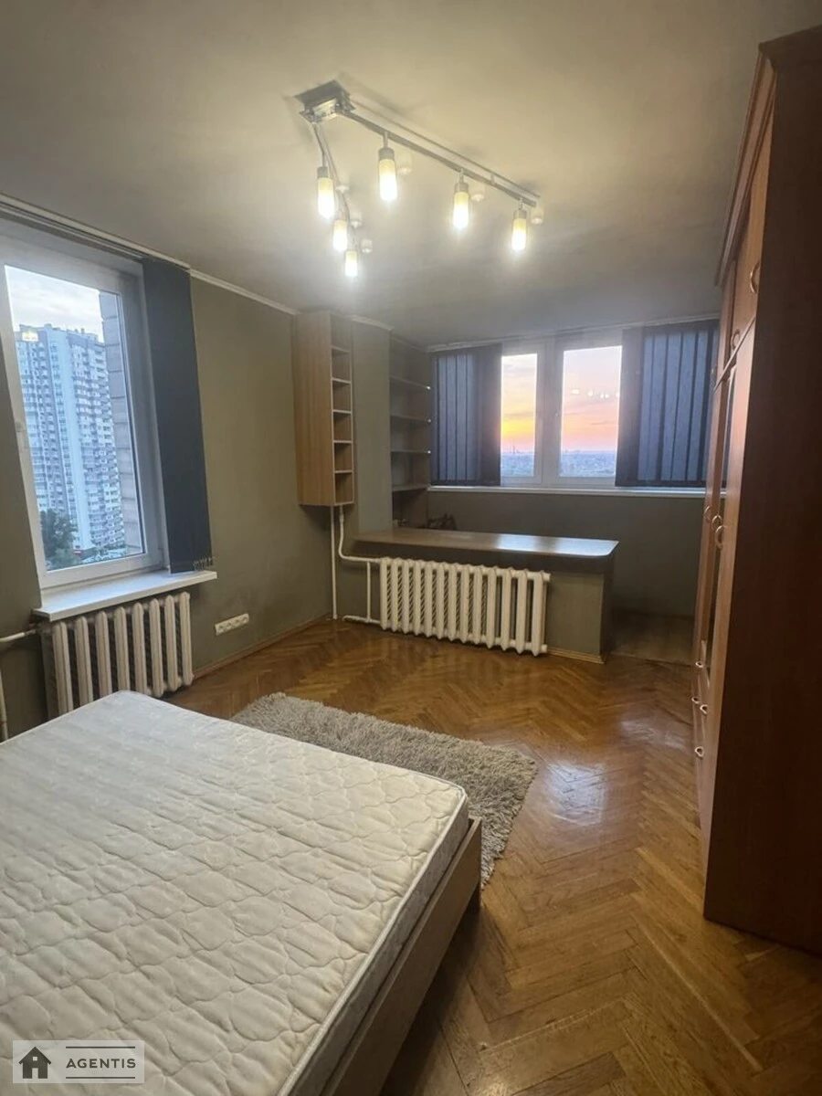 Сдам квартиру 1 комната, 30 m², 13 эт./15 этажей. 7, Митрополита Андрея Шептицького вул. (Анатолія Луначарського), Киев. 