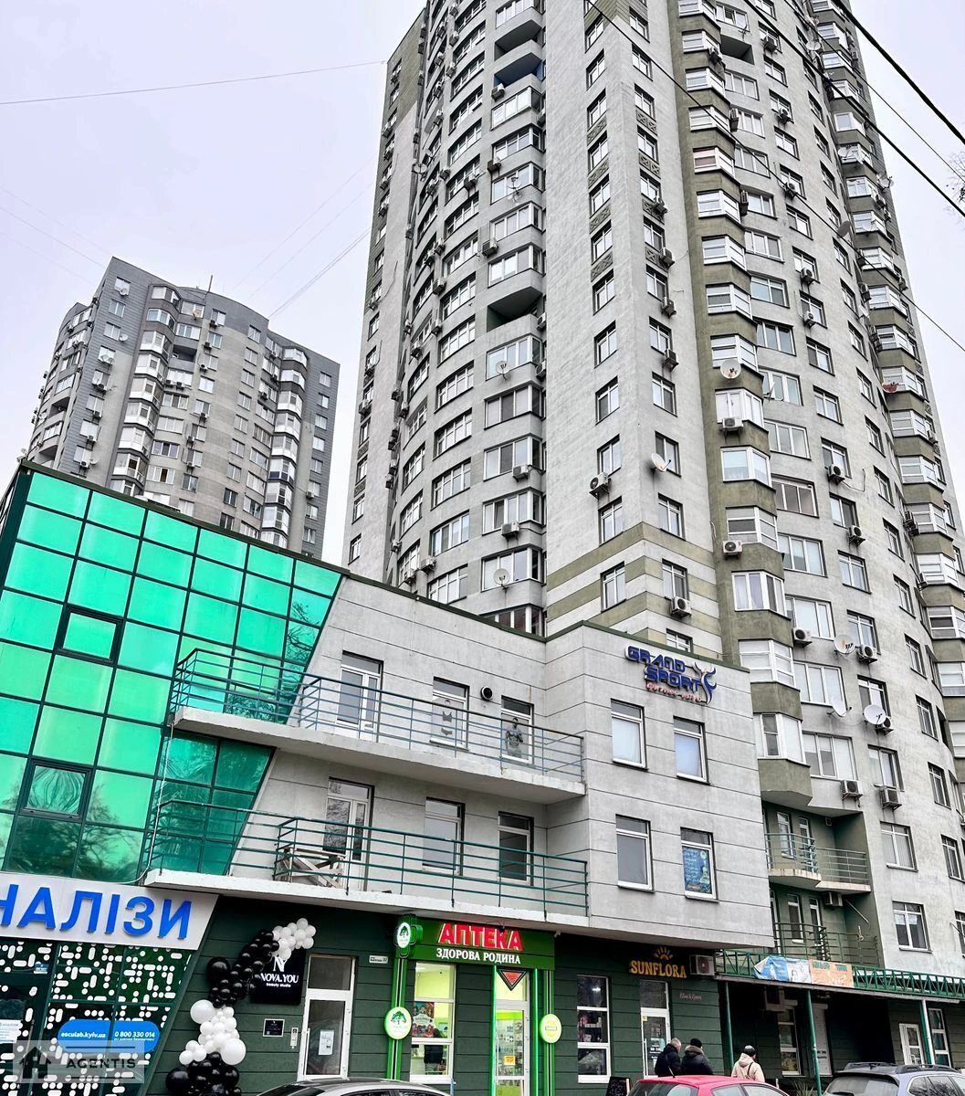 Apartment for rent 1 room, 68 m², 21st fl./26 floors. 22, Lvivska 22, Kyiv. 