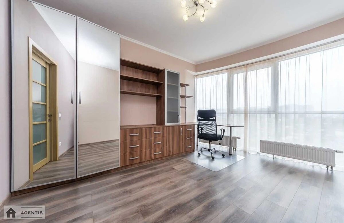 Здам квартиру 4 кімнати, 120 m², 6 пов./25 поверхів. 1, Зарічна 1, Київ. 