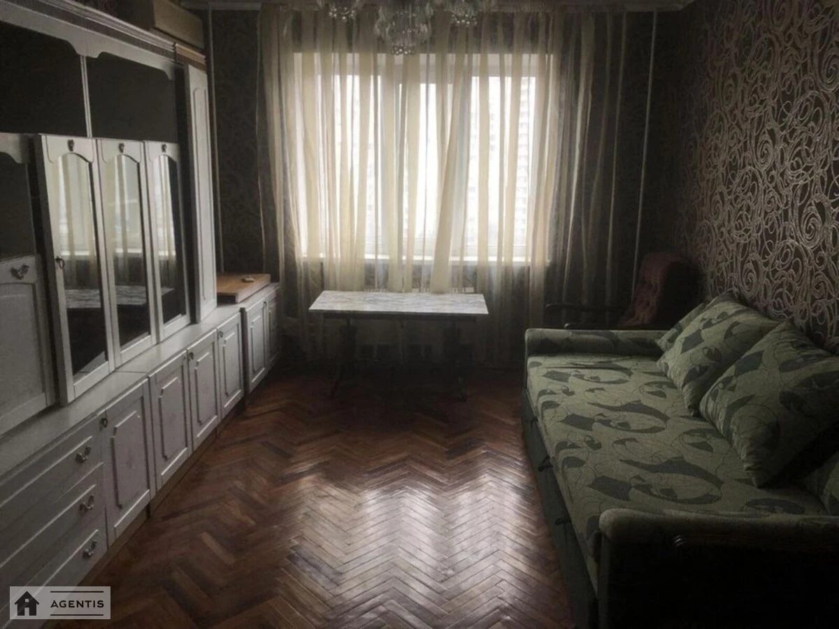 Здам квартиру 3 кімнати, 70 m², 9 пов./10 поверхів. 25, Драгоманова 25, Київ. 