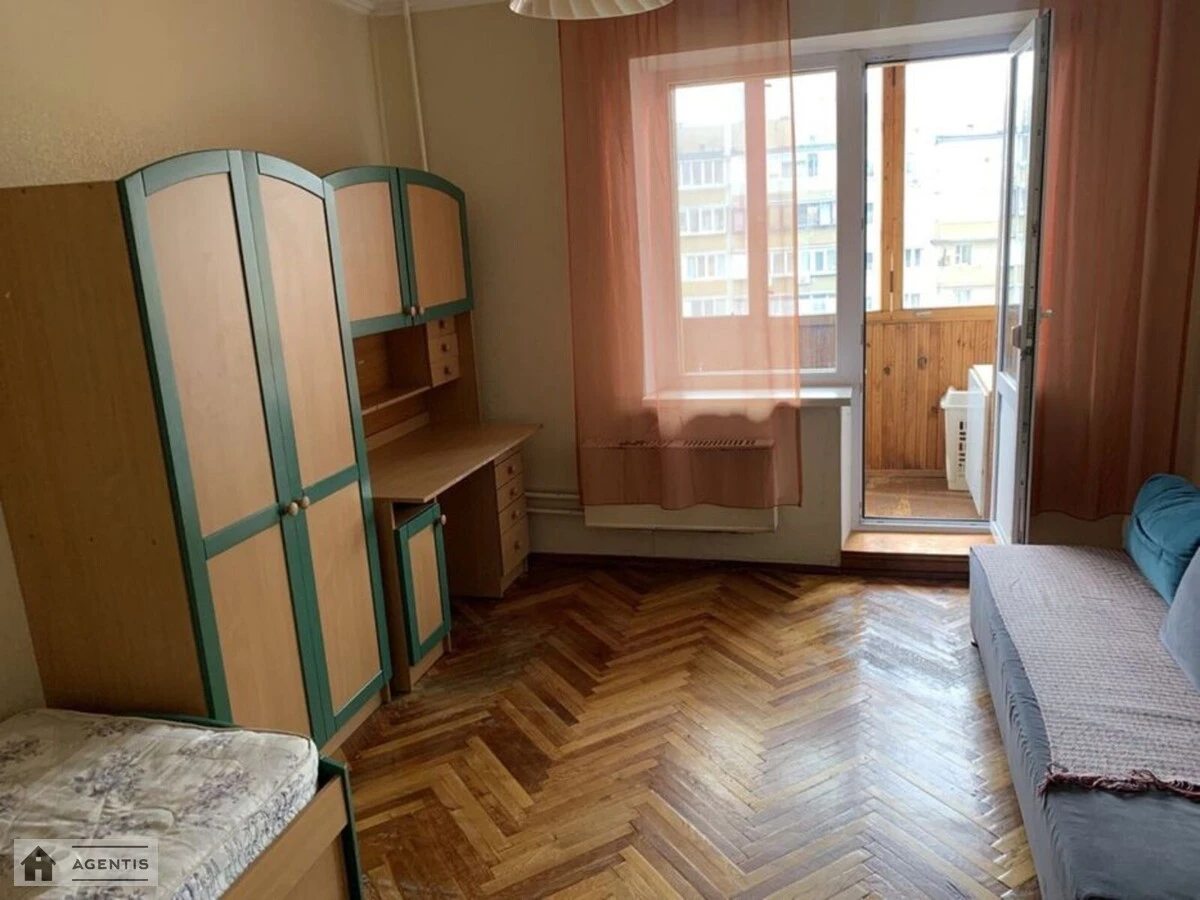 Здам квартиру 3 кімнати, 70 m², 9 пов./10 поверхів. 25, Драгоманова 25, Київ. 