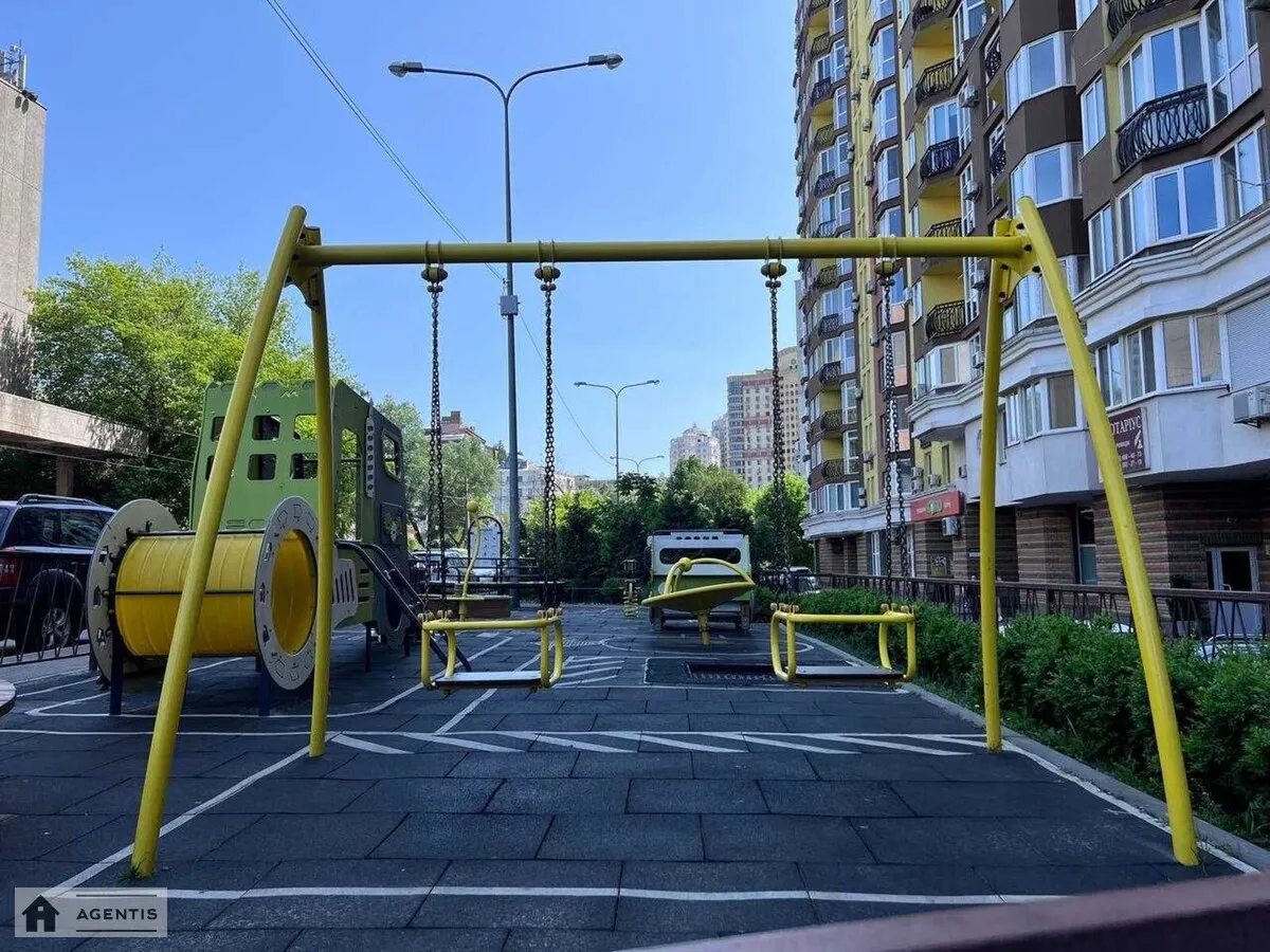 Здам квартиру 3 кімнати, 150 m², 19 пов./20 поверхів. 3, Коперника 3, Київ. 