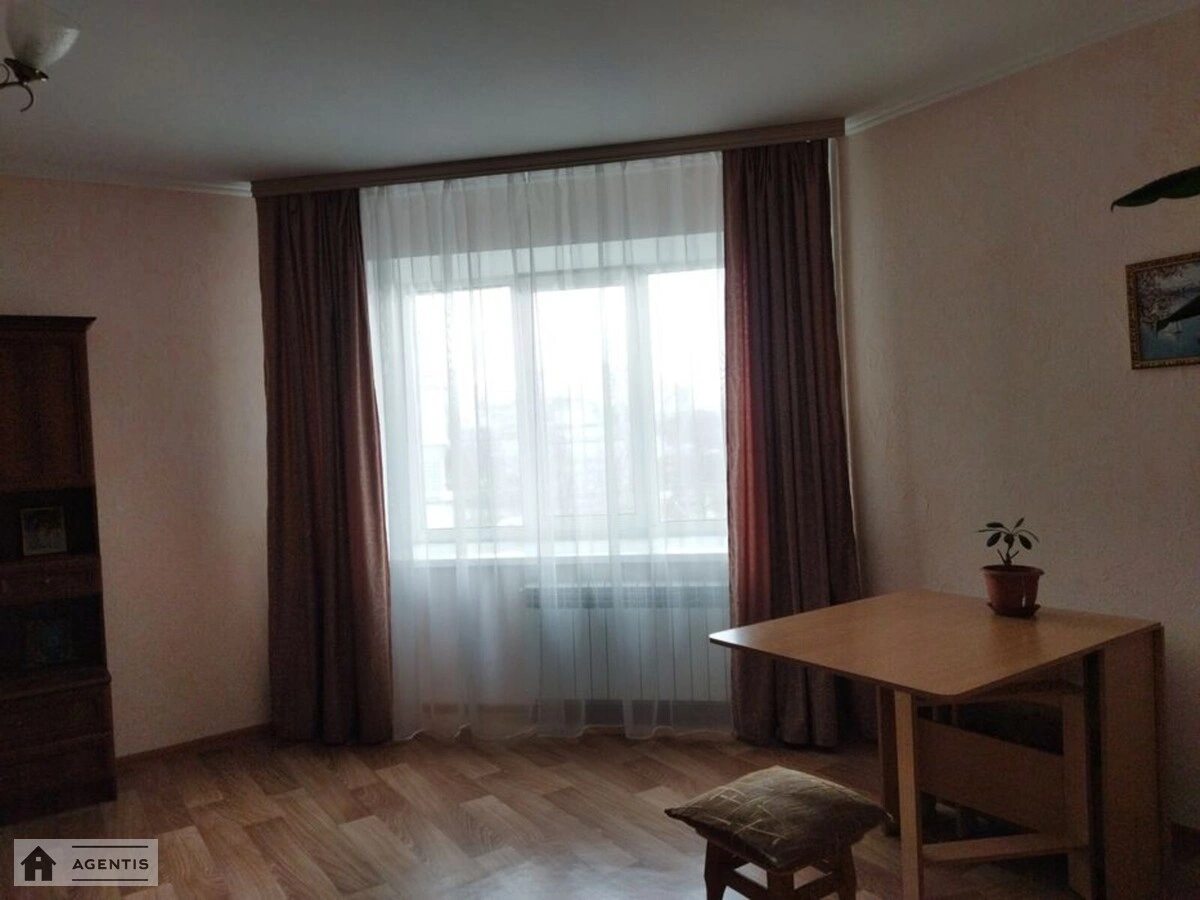 Apartment for rent 2 rooms, 73 m², 3rd fl./12 floors. 3, Simyi Steshenkiv vul. Tymofiya Strokacha, Kyiv. 