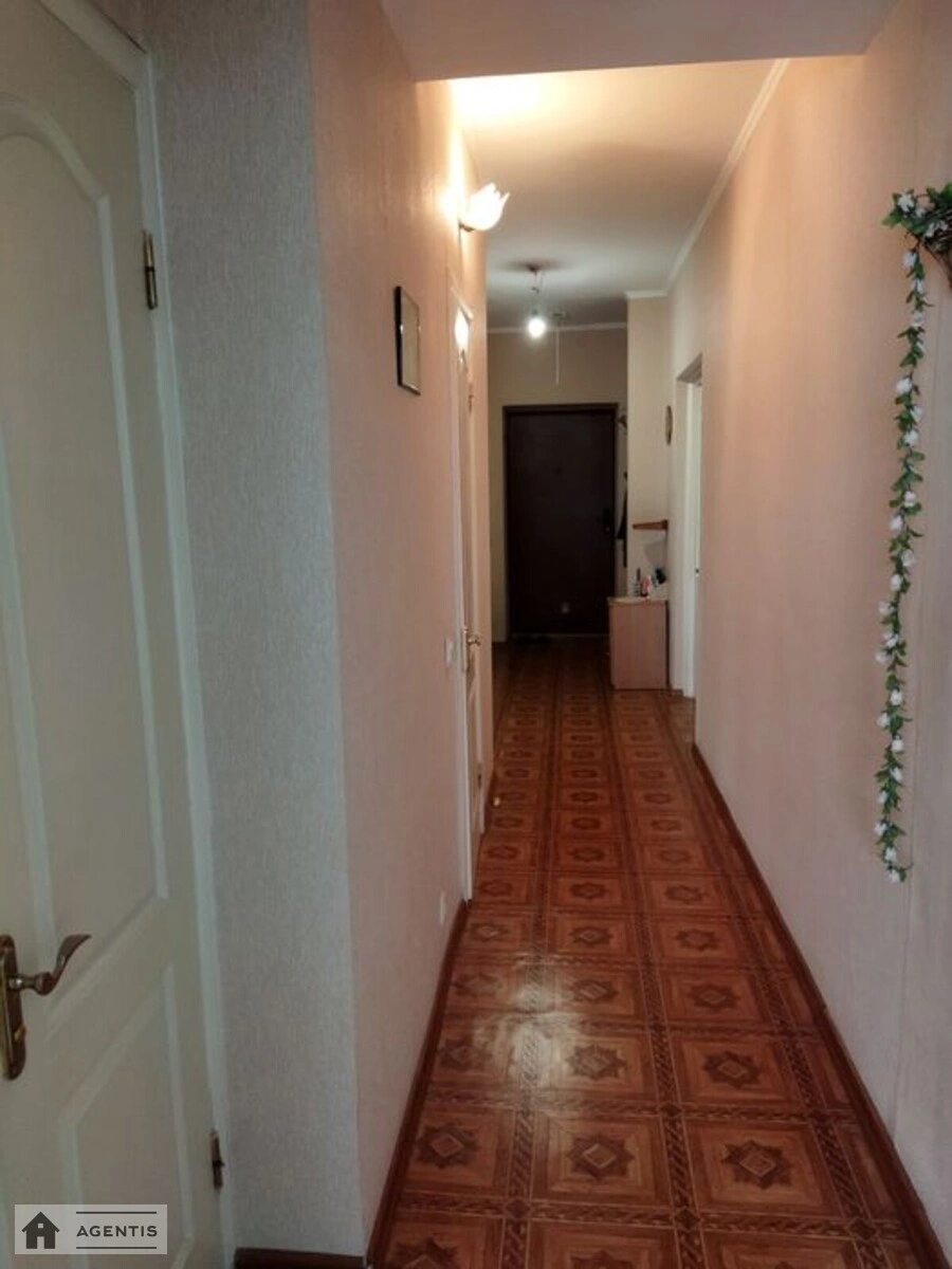 Apartment for rent 2 rooms, 73 m², 3rd fl./12 floors. 3, Simyi Steshenkiv vul. Tymofiya Strokacha, Kyiv. 