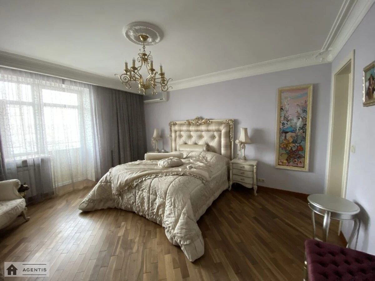 Сдам квартиру 4 комнаты, 107 m², 6 эт./8 этажей. Подольский район, Киев. 