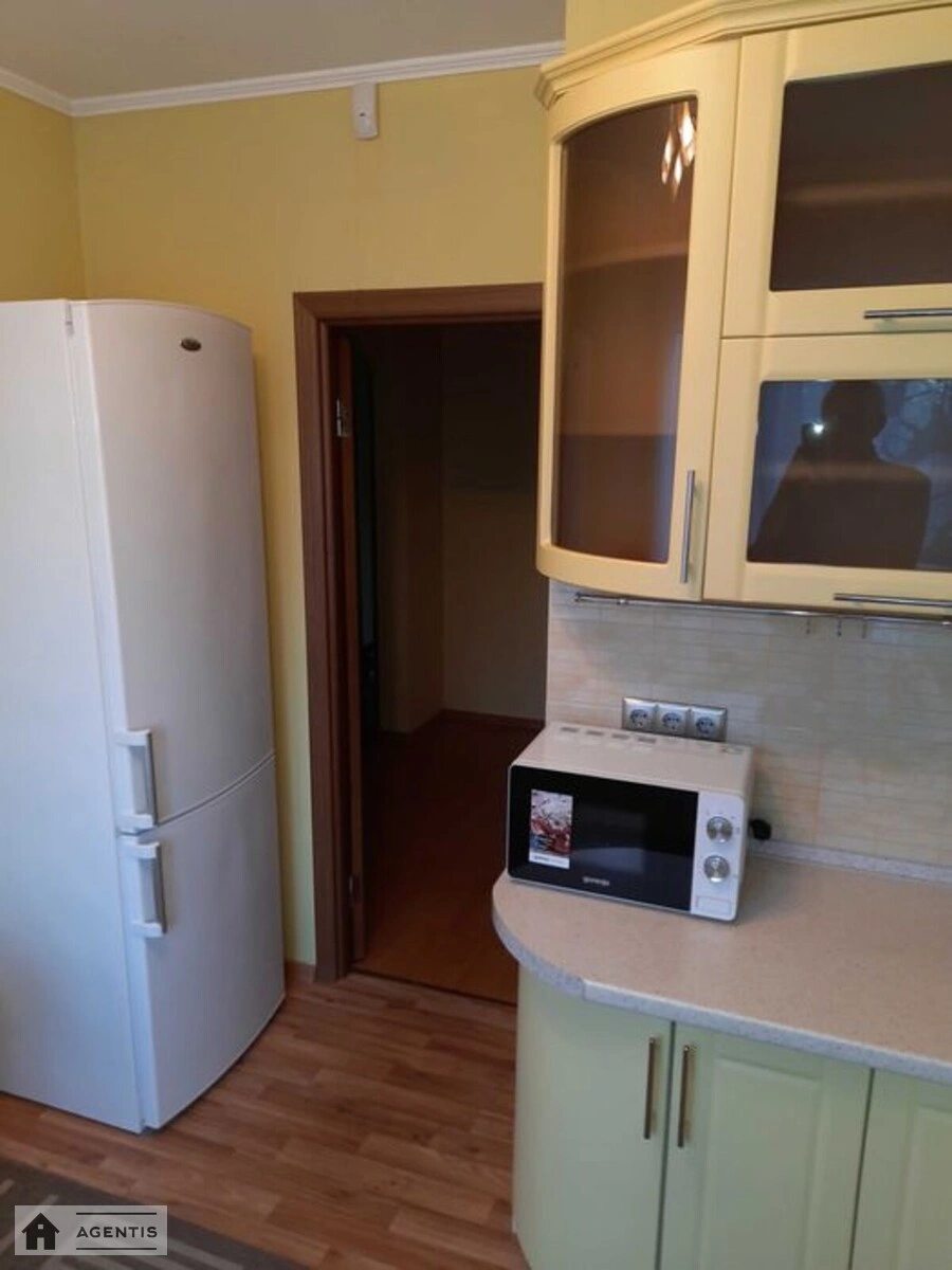 Здам квартиру 2 кімнати, 55 m², 2 пов./16 поверхів. 24, Озерна 24, Київ. 