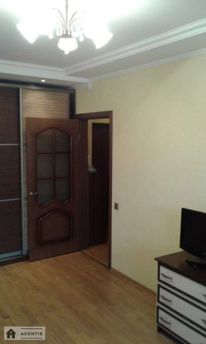 Здам квартиру 2 кімнати, 55 m², 2 пов./16 поверхів. 24, Озерна 24, Київ. 