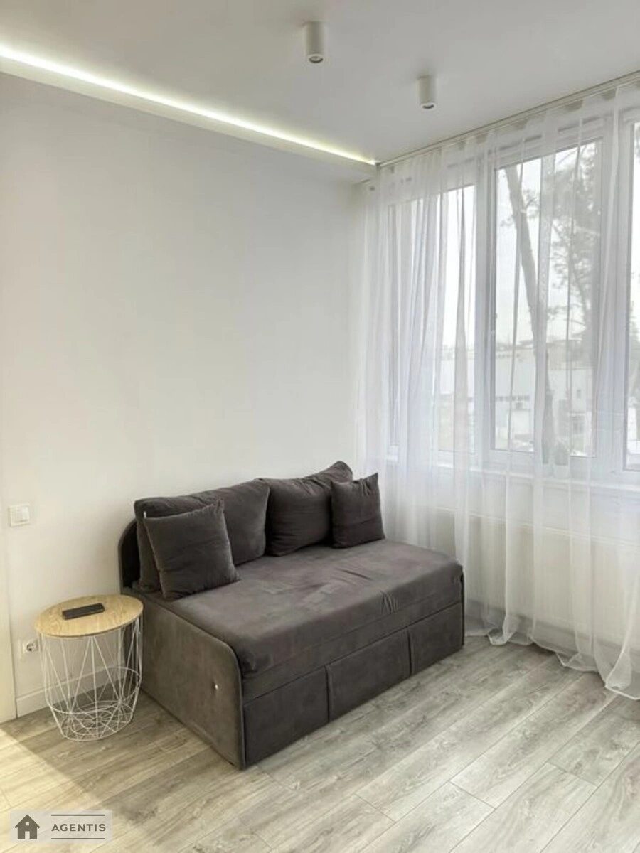 Сдам квартиру 1 комната, 33 m², 5 эт./10 этажей. 9, Велика кільцева , Петропавловская  Борщаговка. 