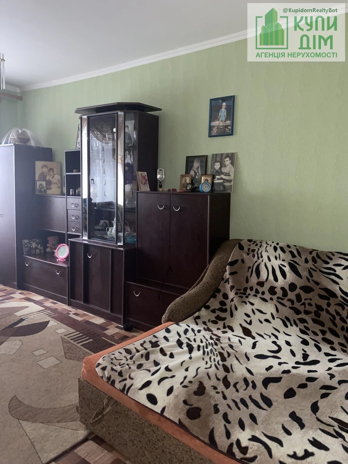 Продаж квартири 1 кімната, 30 m², 5 пов./5 поверхів. Валерія Гончаренка вул. (Пожарського), Кропивницький. 