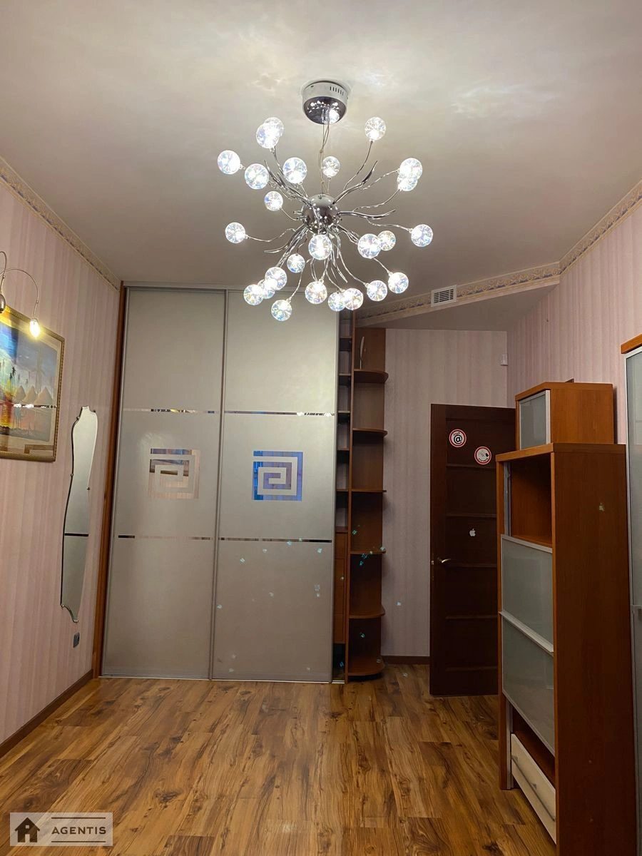 Здам квартиру 3 кімнати, 110 m², 3 пов./9 поверхів. 8, Володимира Івасюка просп. (Героїв Сталінграда), Київ. 