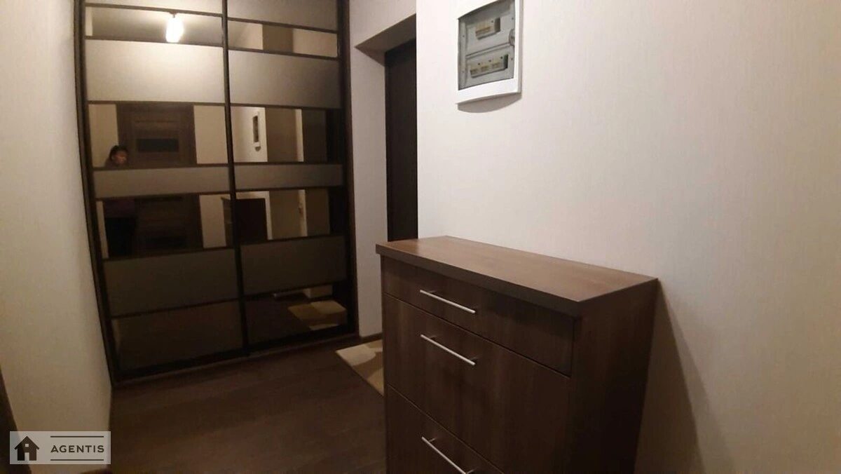 Здам квартиру 1 кімната, 47 m², 16 пов./22 поверхи. Юрія Кондратюка вул., Київ. 