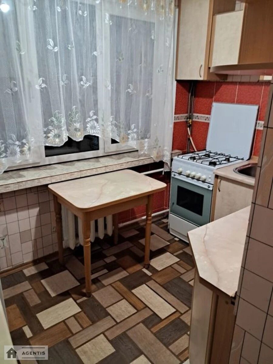 Здам квартиру 2 кімнати, 46 m², 5 пов./5 поверхів. 68, Данила Щербаківського вул. (Щербакова), Київ. 