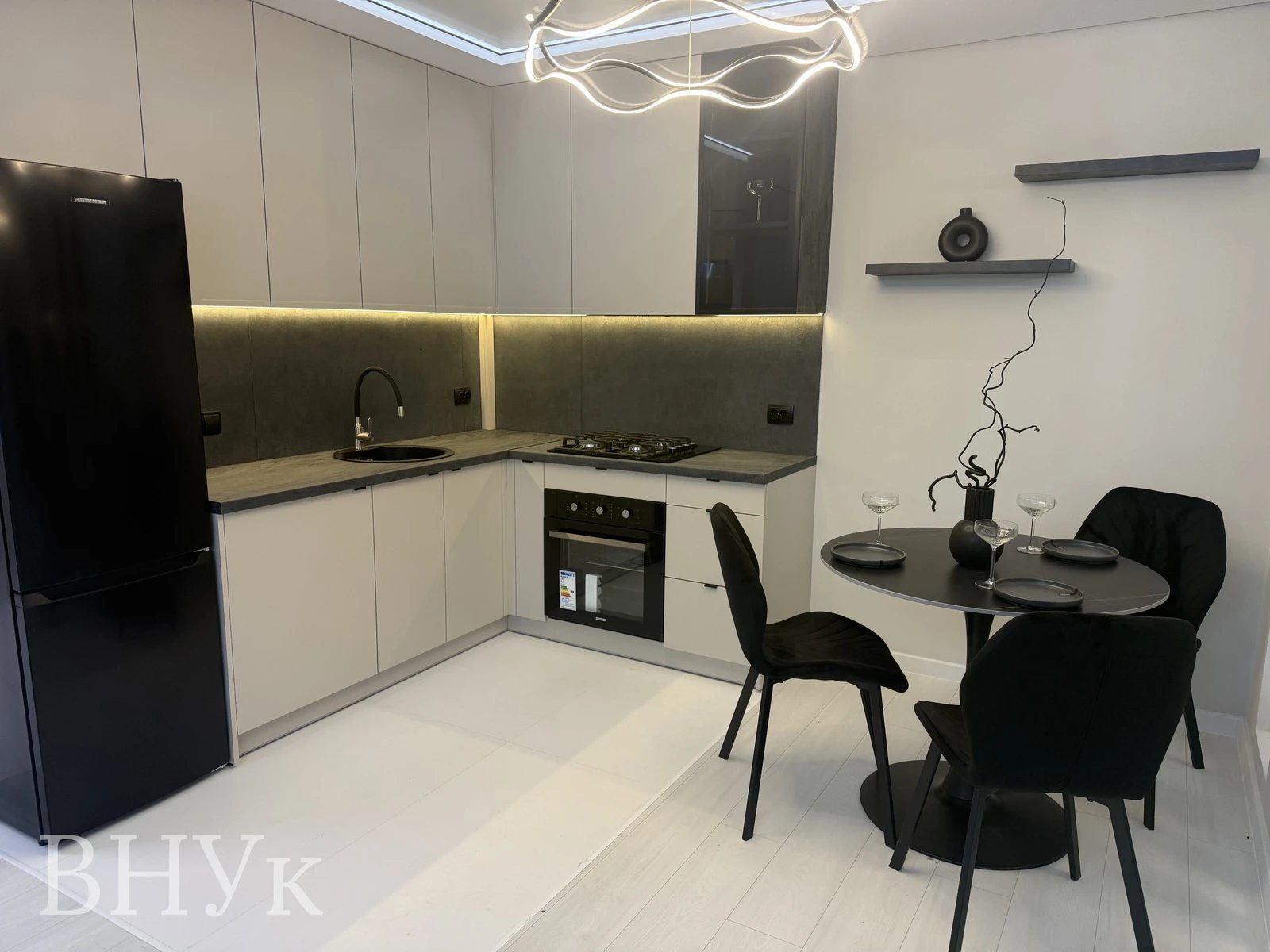 Продаж квартири 3 кімнати, 61 m², 3 пов./11 поверхів. Київська вул., Тернопіль. 