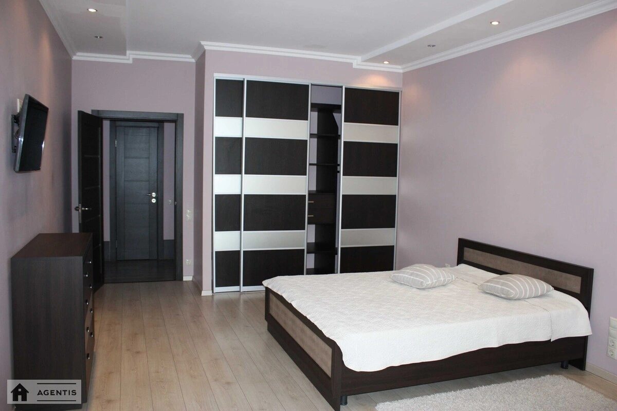 Apartment for rent 3 rooms, 175 m², 9th fl./23 floors. 18, Yuriya Illyenka vul. Melnykova, Kyiv. 