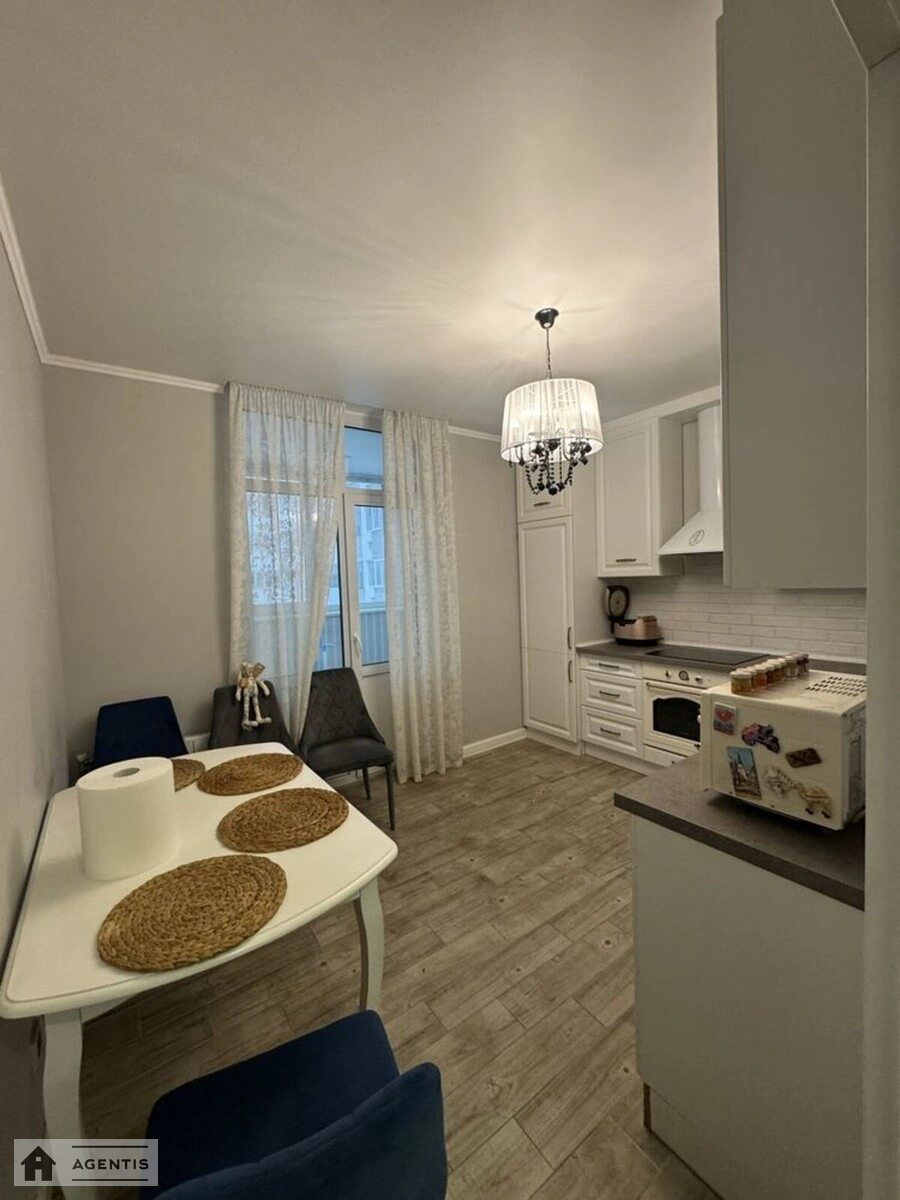 Здам квартиру 2 кімнати, 65 m², 15 пов./27 поверхів. 3, Світла 3, Київ. 