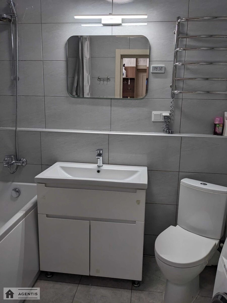 Сдам квартиру 1 комната, 49 m², 4 эт./21 этаж. 26, Пономарьова вул., Киев. 