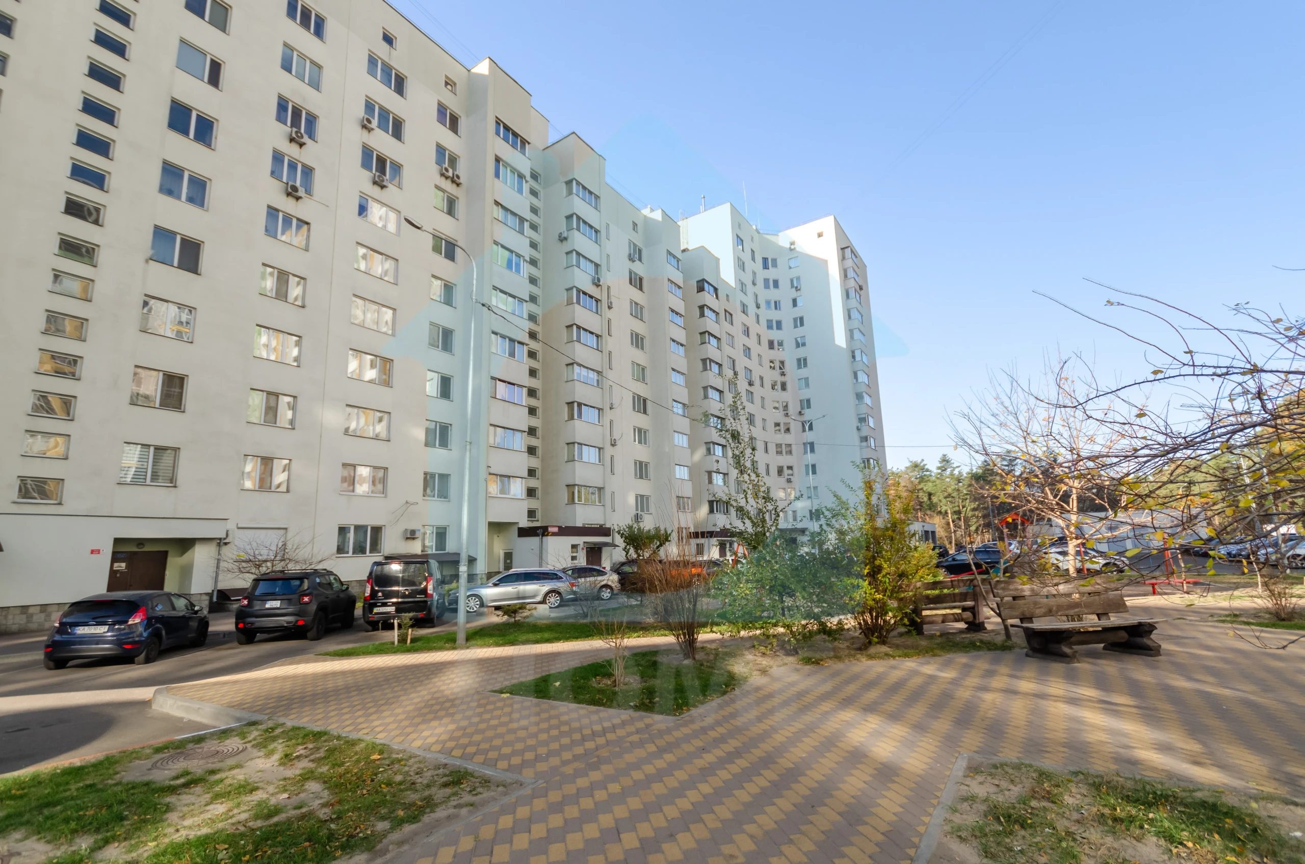 Apartments for sale 2 rooms, 57 m². 1, Mykoly Khvylovoho, Kyiv. 