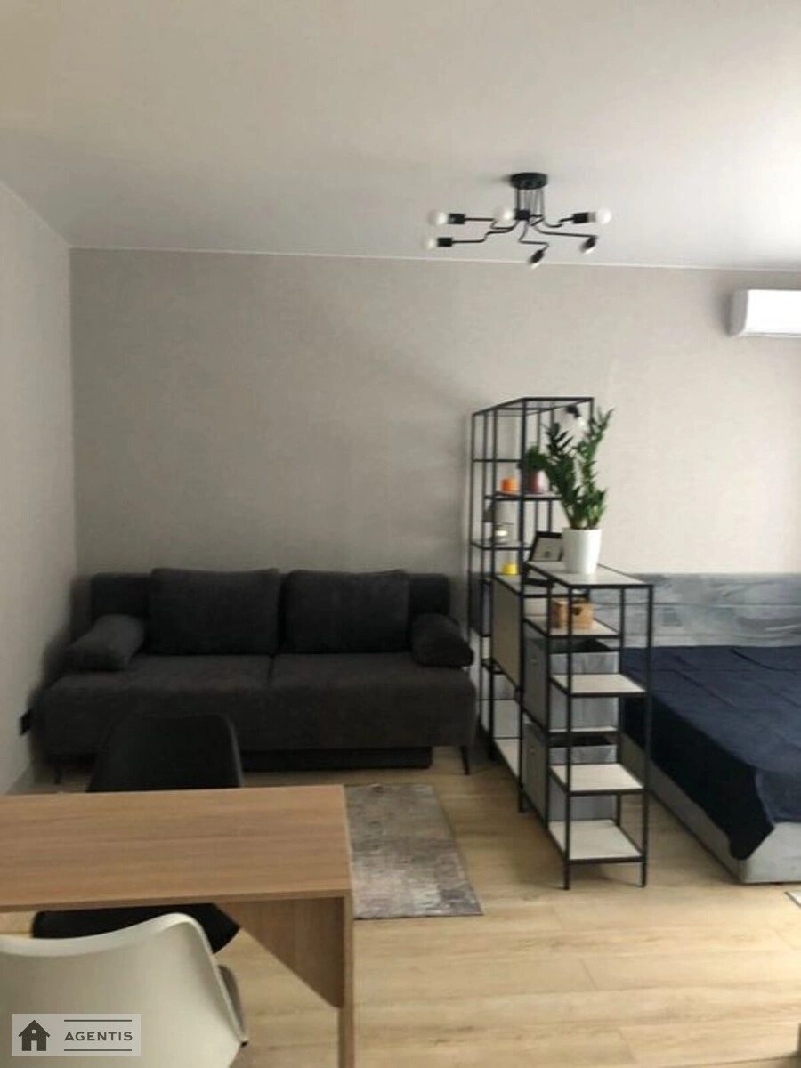 Сдам квартиру 1 комната, 40 m², 6 эт./17 этажей. Правды, Киев. 