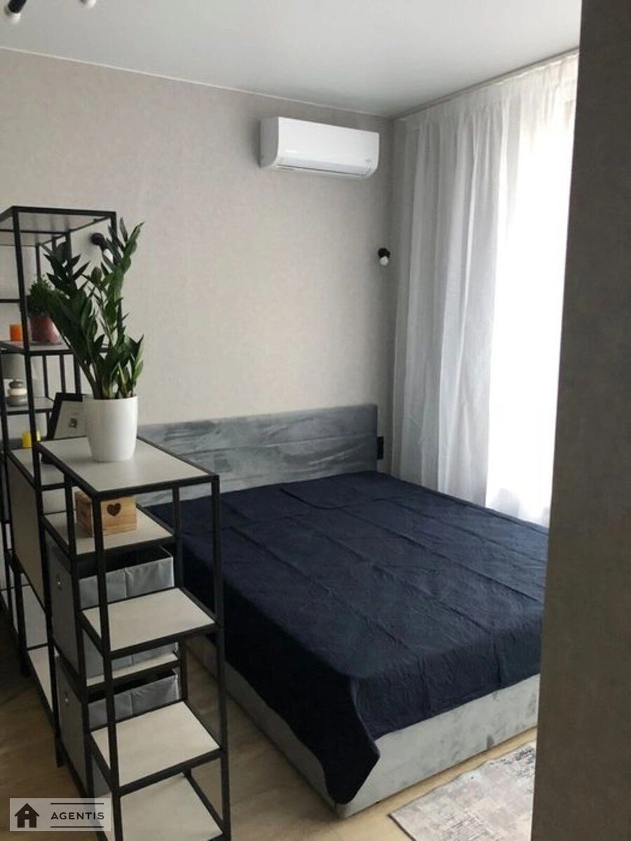 Сдам квартиру 1 комната, 40 m², 6 эт./17 этажей. Правды, Киев. 