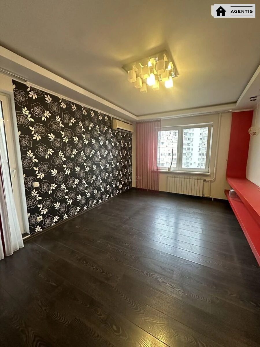 Сдам квартиру 3 комнаты, 85 m², 17 эт./23 этажа. 16, Миколи Лаврухіна вул., Киев. 