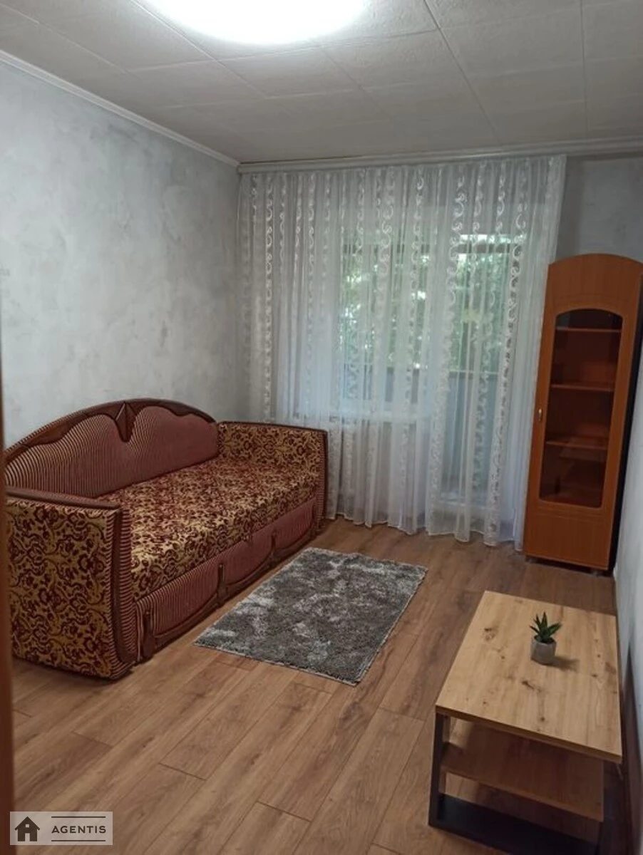 Apartment for rent 1 room, 35 m², 2nd fl./9 floors. 2, Akademika Kiprianova vul., Kyiv. 