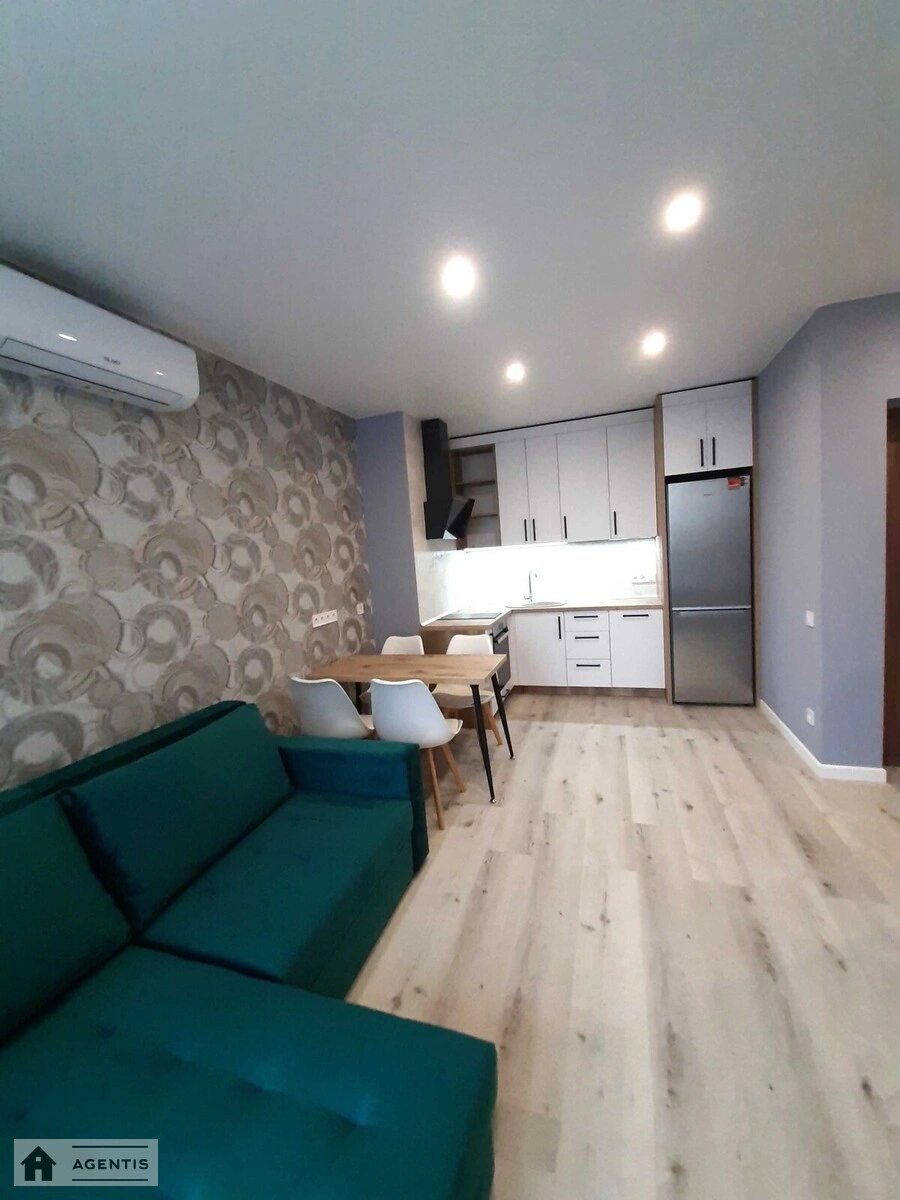 Сдам квартиру 1 комната, 40 m², 14 эт./24 этажа. 8, Олександра Олеся вул., Киев. 