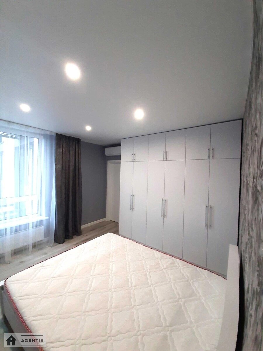 Сдам квартиру 1 комната, 40 m², 14 эт./24 этажа. 8, Олександра Олеся вул., Киев. 