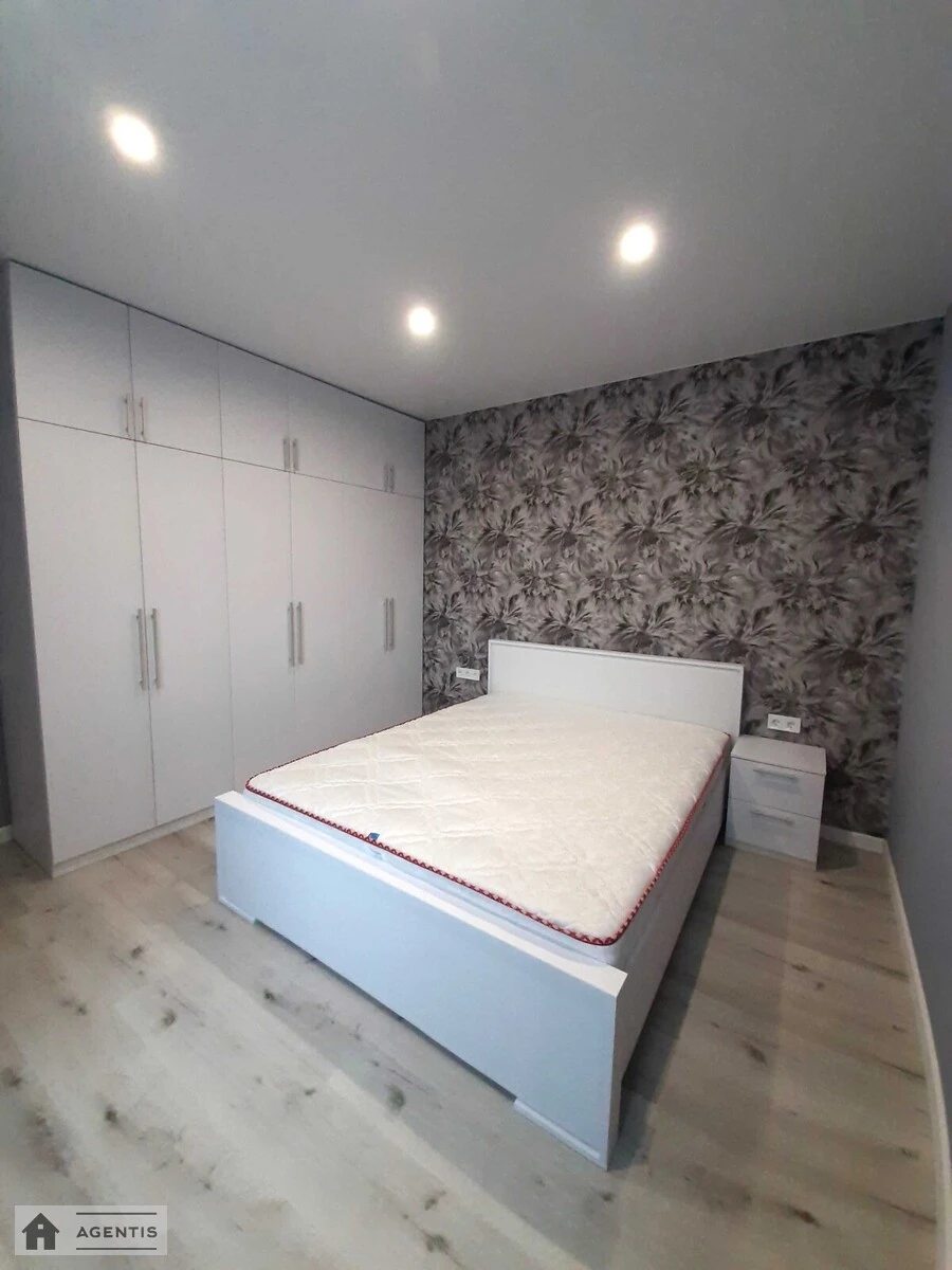 Сдам квартиру 1 комната, 40 m², 14 эт./24 этажа. 8, Олександра Олеся вул., Киев. 