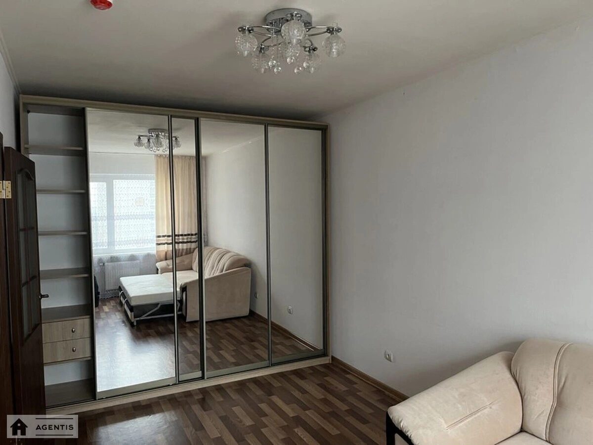 Сдам квартиру 1 комната, 37 m², 15 эт./24 этажа. 10, Бориса Гмирі вул., Киев. 