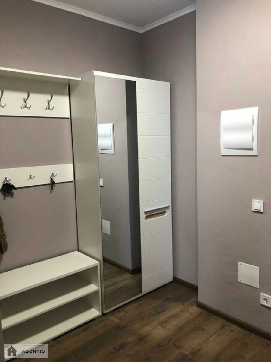 Сдам квартиру 1 комната, 39 m², 24 эт./24 этажа. Петра Калнишевського вул. (Михайла Майорова), Киев. 