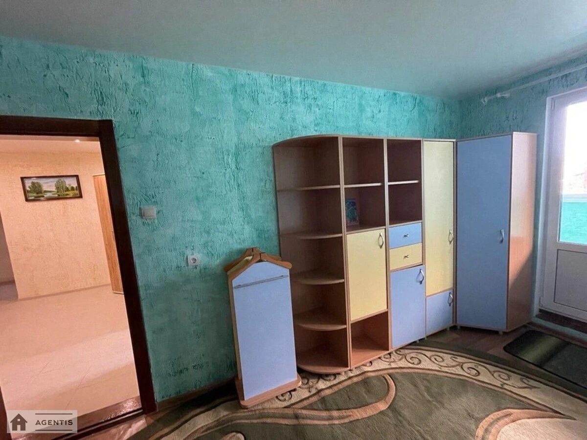 Сдам квартиру 3 комнаты, 100 m², 1 эт./22 этажа. 95, Миколи Закревського вул., Киев. 