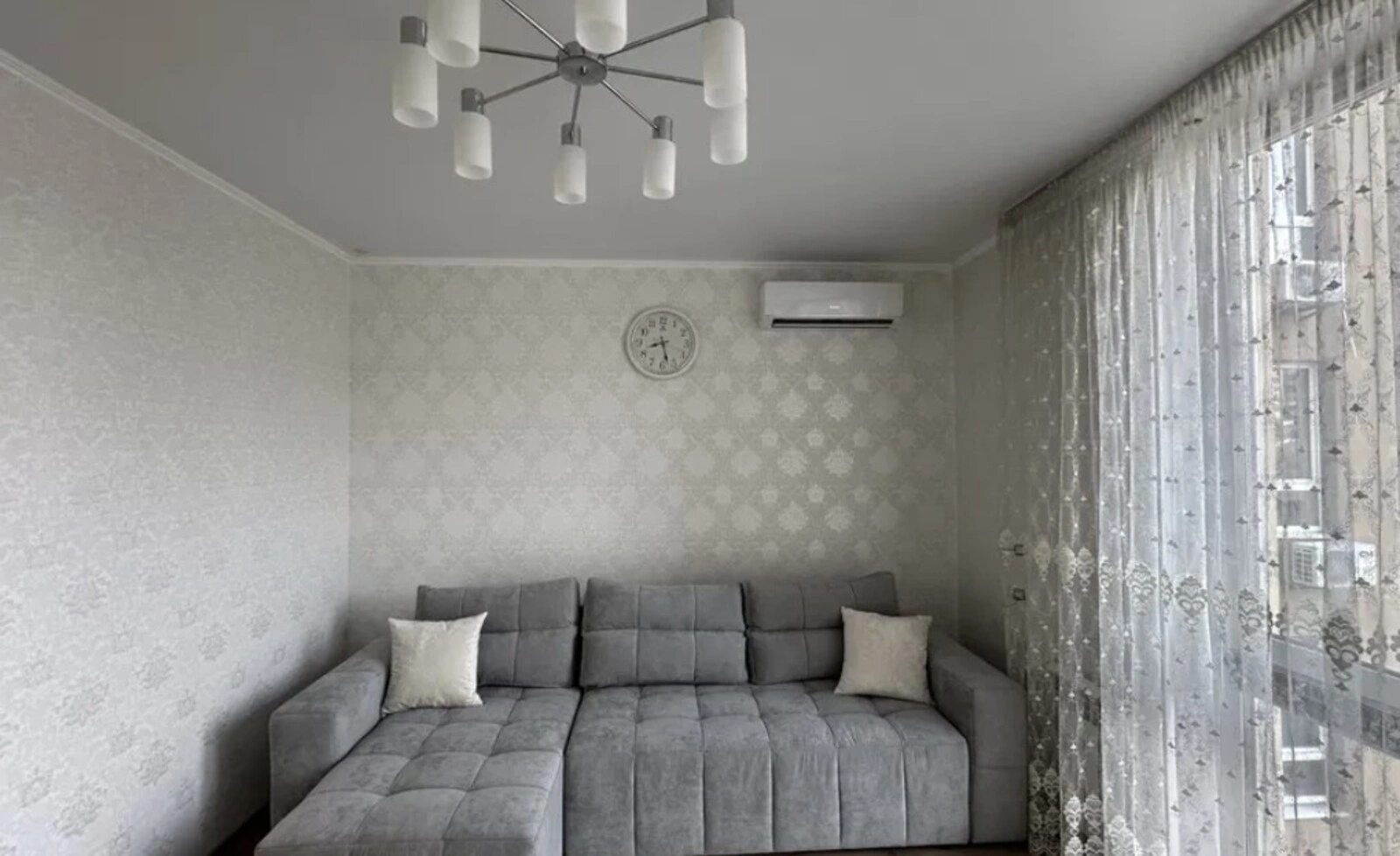 Apartments for sale 2 rooms, 55 m², 6th fl./15 floors. 13, Demiyivska 13, Kyiv. 