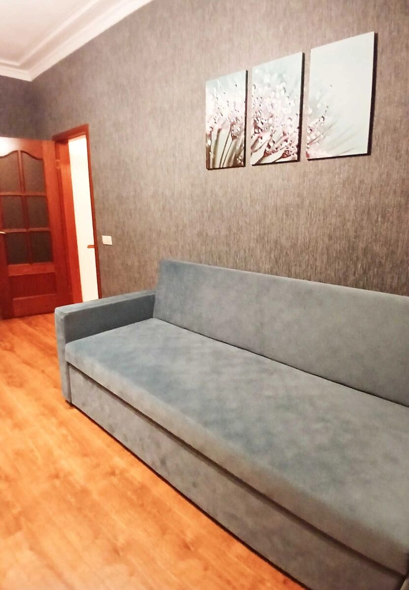 Сдам квартиру 1 комната, 60 m², 4 эт./5 этажей. Строителей, Киев. 