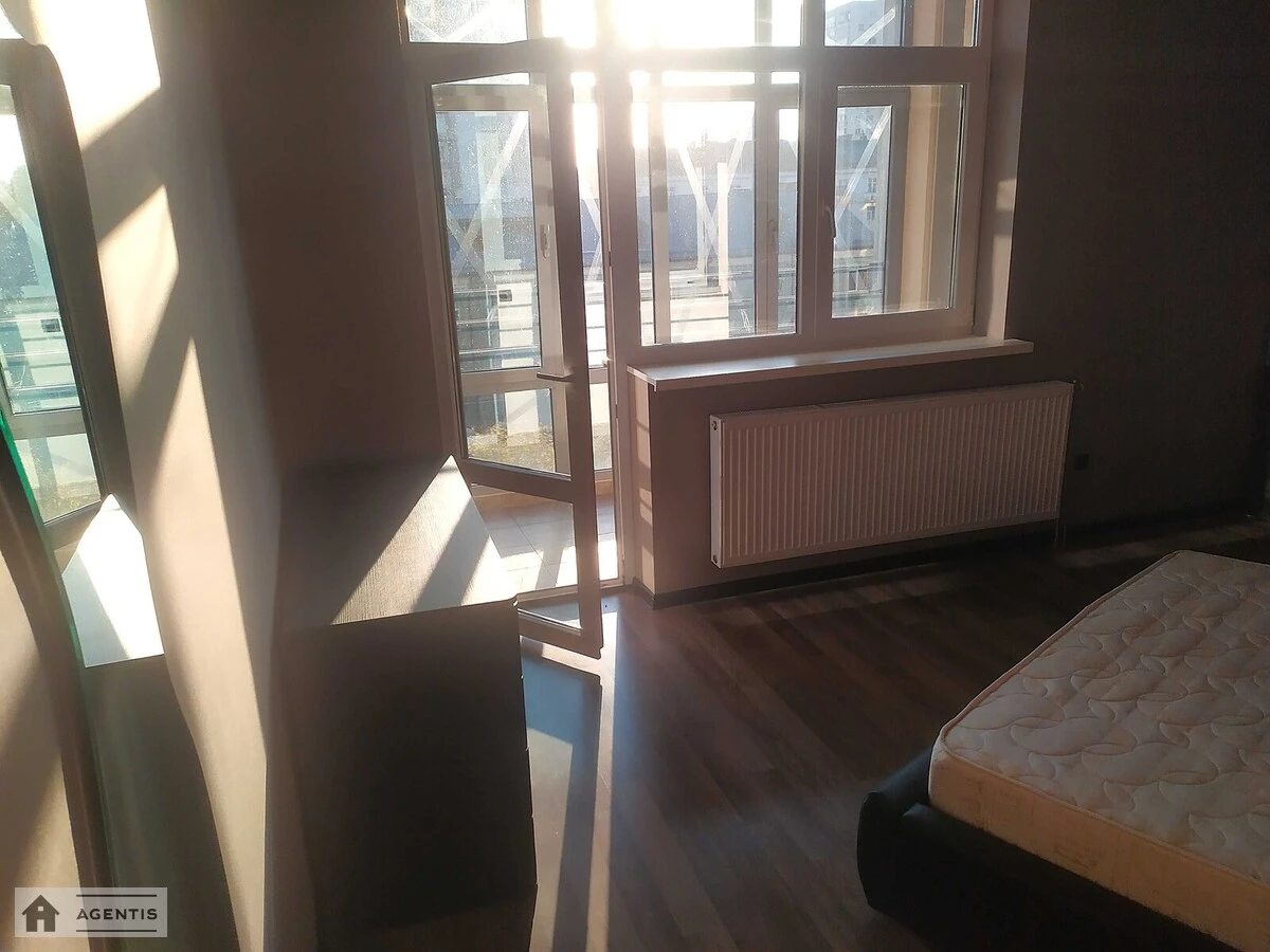 Сдам квартиру 2 комнаты, 82 m², 5 эт./23 этажа. 18, Юрія Іллєнка вул. (Мельникова), Киев. 