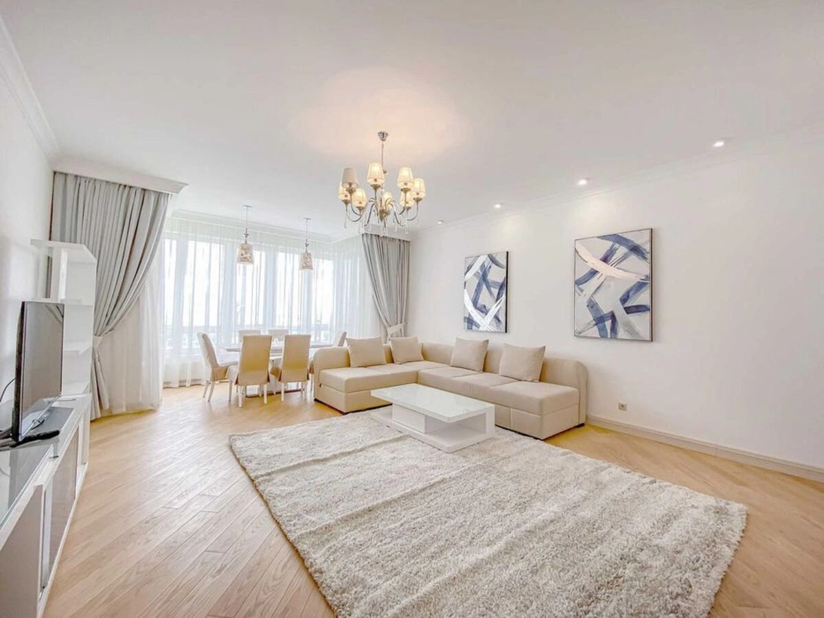 Сдам квартиру 3 комнаты, 150 m², 17 эт./25 этажей. 18, Институтская 18, Киев. 