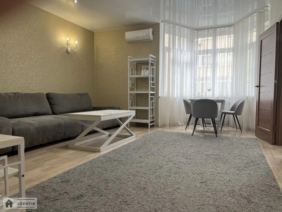 Сдам квартиру 2 комнаты, 55 m², 5 эт./24 этажа. 37, Митрополита Василя Липківського вул. (Урицького), Киев. 