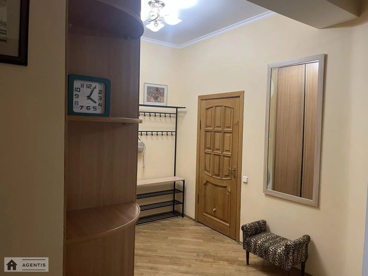 Сдам квартиру 2 комнаты, 90 m², 4 эт./9 этажей. 7, Обсерваторная 7, Киев. 