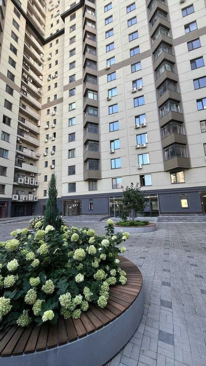 Apartment for rent 1 room, 40 m², 11th fl./30 floors. 14, Andriya Verkhohlyada vul. Mykhayla Drahomirova, Kyiv. 